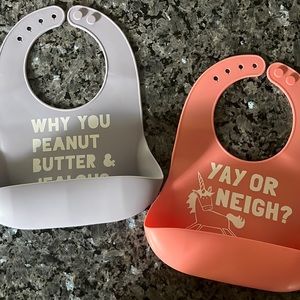 Bella Tunno girl bibs, set of 2